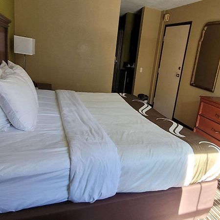 Quality Inn & Suites Columbia I-70 Екстериор снимка