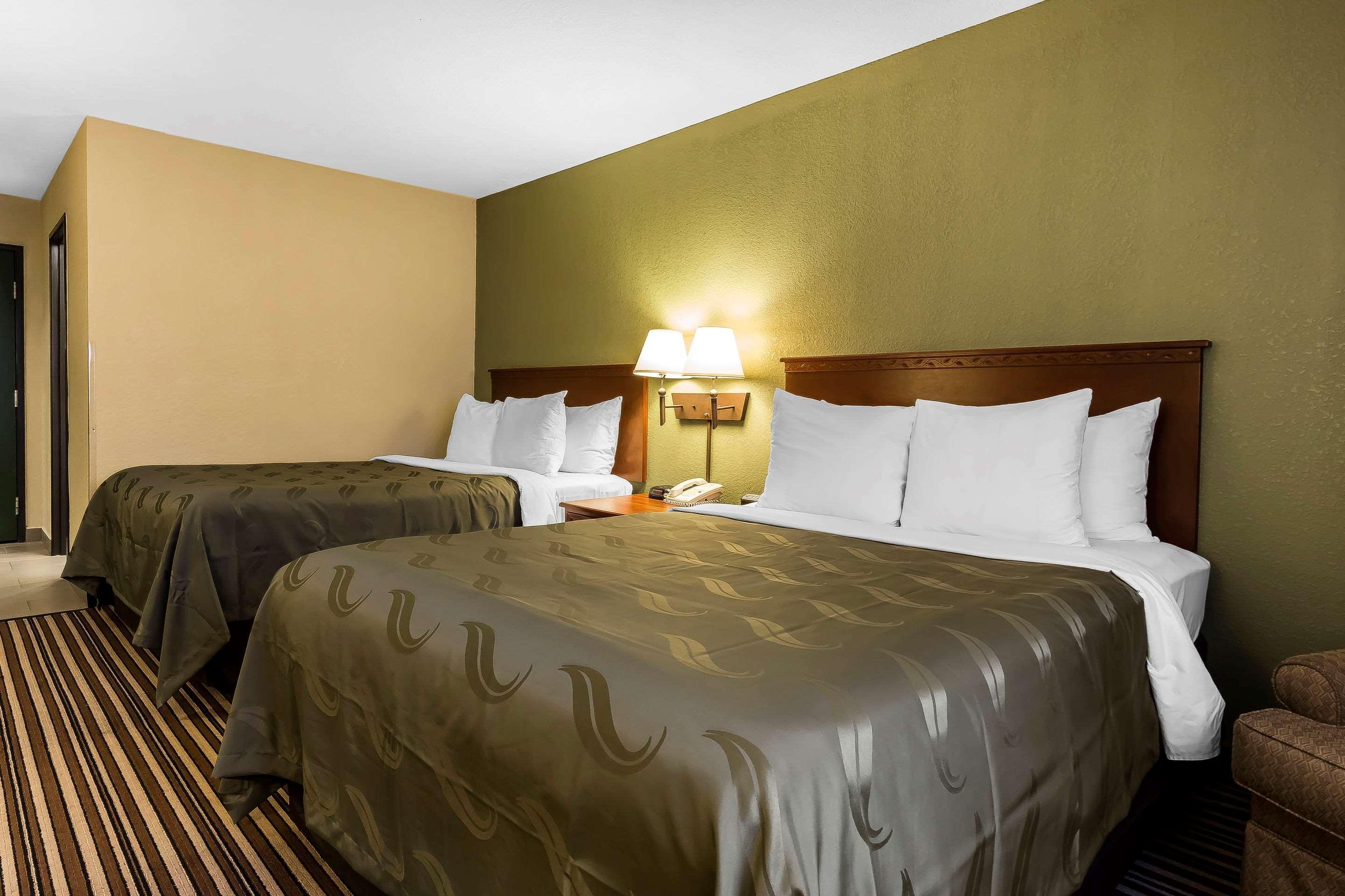 Quality Inn & Suites Columbia I-70 Екстериор снимка