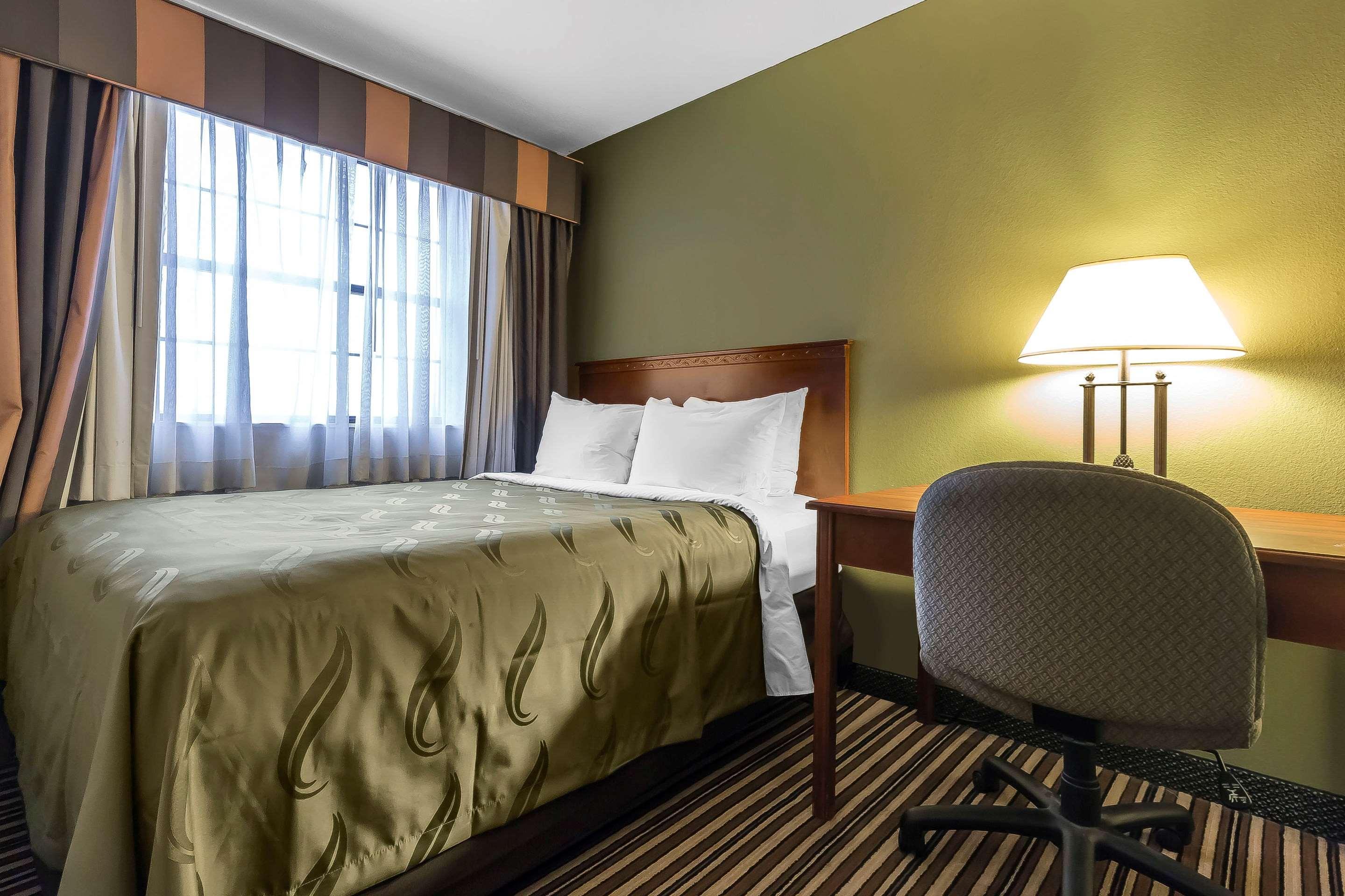 Quality Inn & Suites Columbia I-70 Екстериор снимка