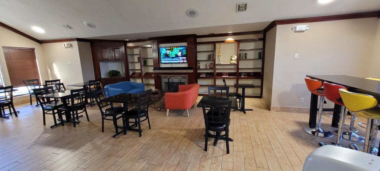 Quality Inn & Suites Columbia I-70 Екстериор снимка