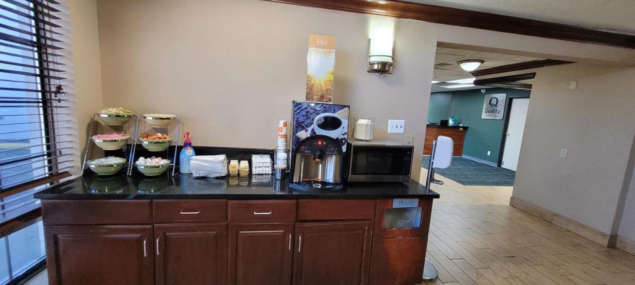 Quality Inn & Suites Columbia I-70 Екстериор снимка
