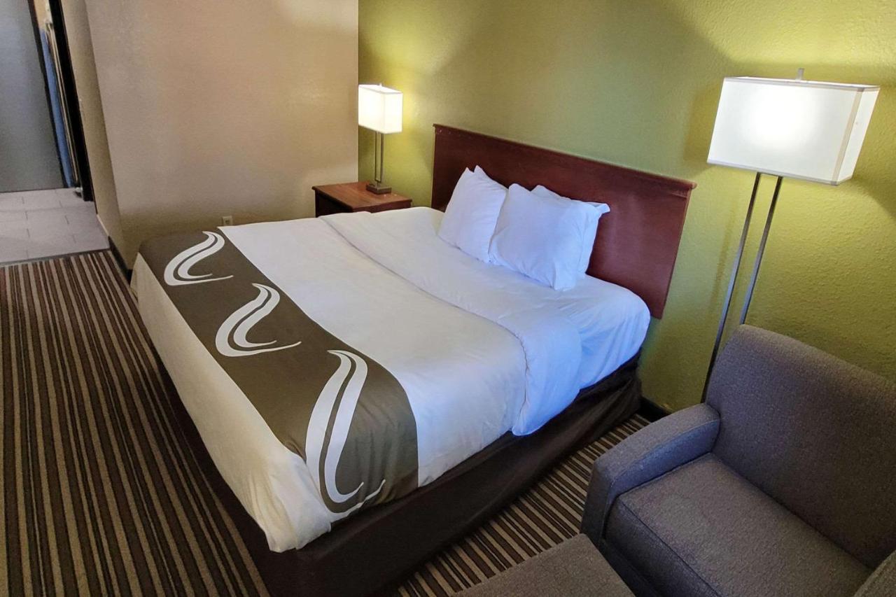 Quality Inn & Suites Columbia I-70 Екстериор снимка
