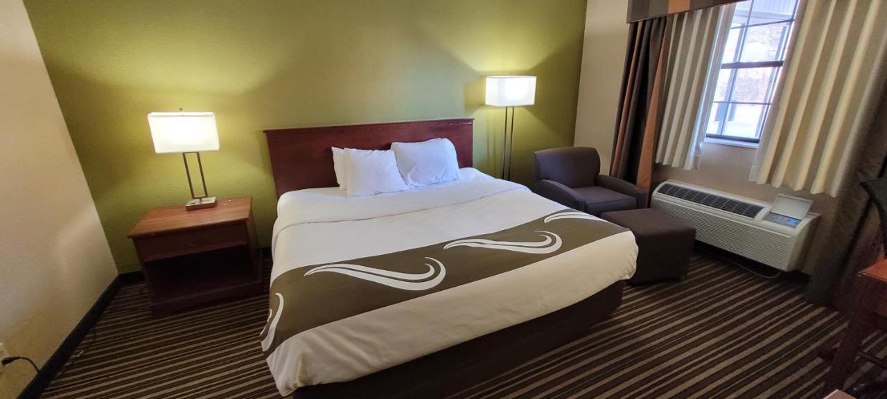 Quality Inn & Suites Columbia I-70 Екстериор снимка