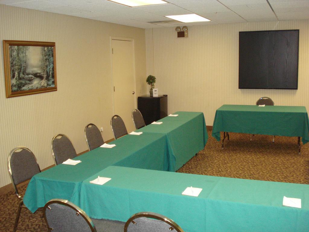 Quality Inn & Suites Columbia I-70 Съоръжения снимка