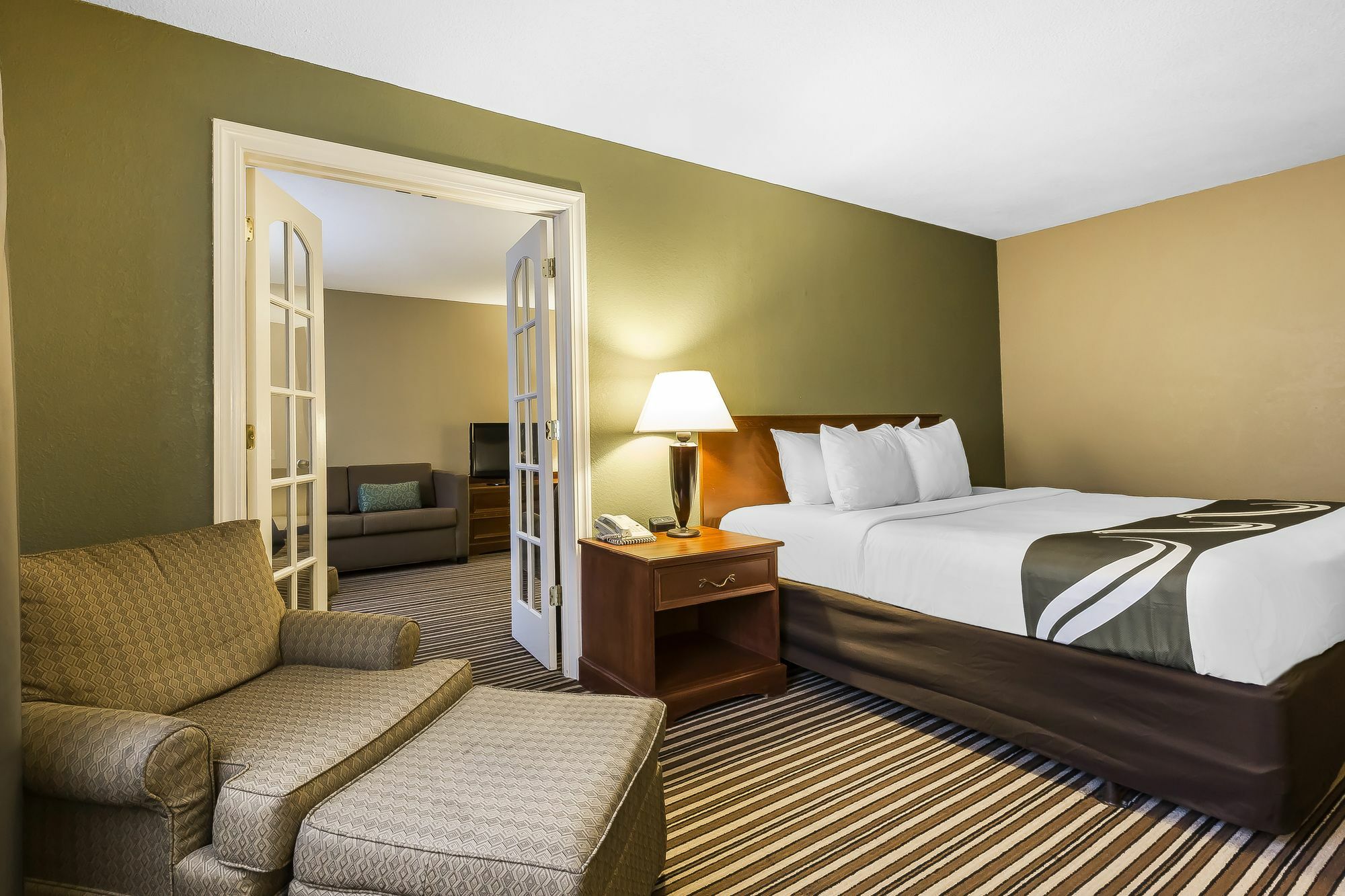 Quality Inn & Suites Columbia I-70 Екстериор снимка