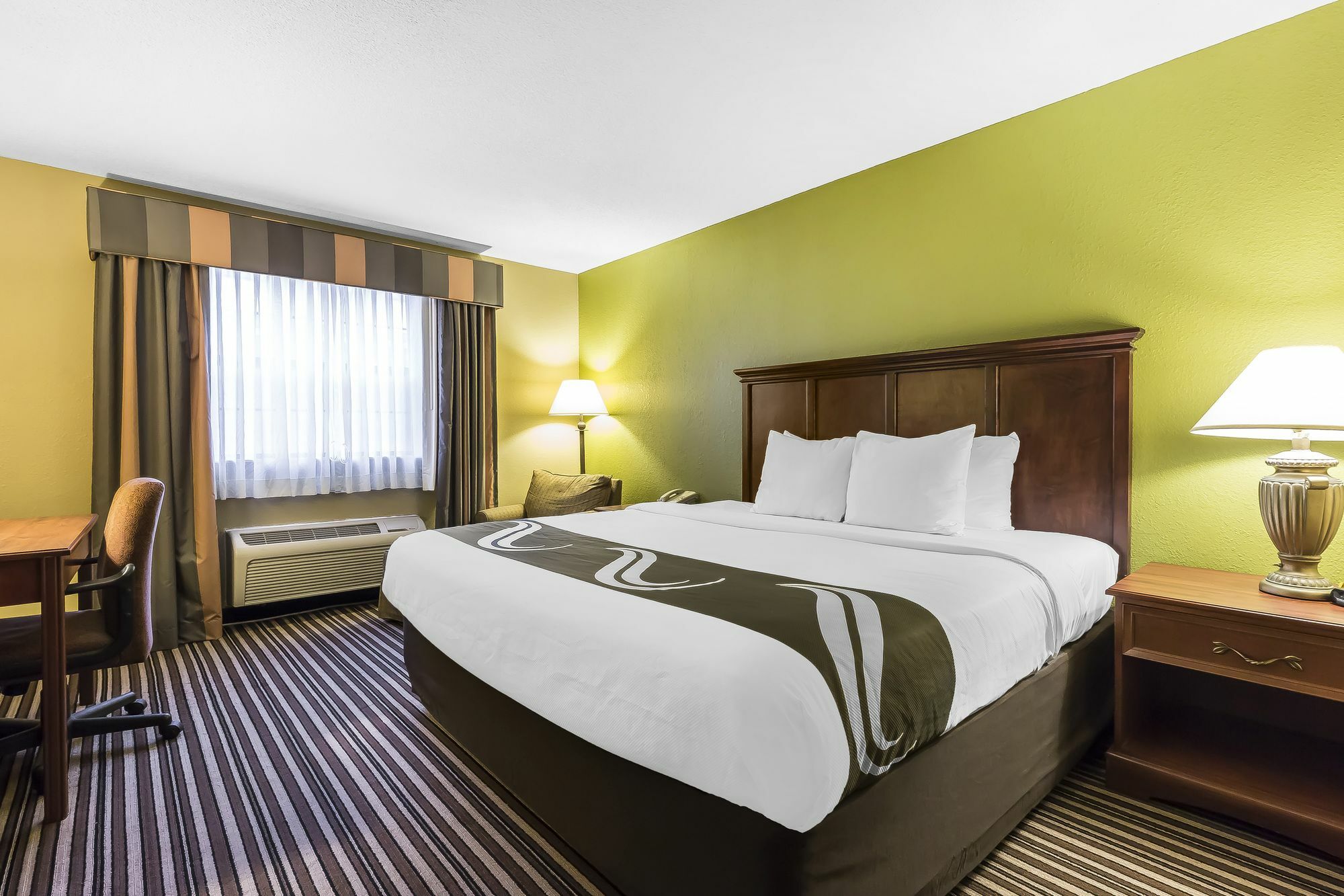 Quality Inn & Suites Columbia I-70 Екстериор снимка